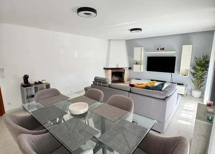 Modern House - Bbq - 4 Beds